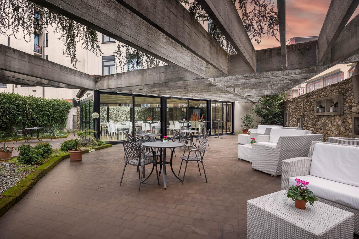 Ih Hotels Milano Eur - טרצאנו סול נוויליו מראה חיצוני תמונה